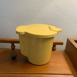 Vintage Tupperware Harvest Gold Creamer Snap Top